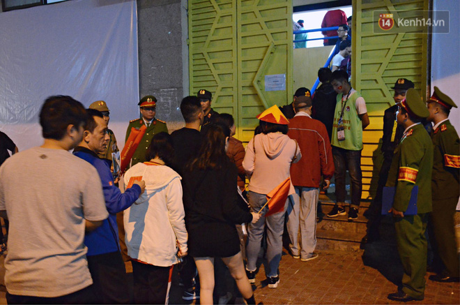 14.000 CĐV trên sân Hàng Đẫy chung vui với ĐT Việt Nam sau trận thắng Campuchia-29