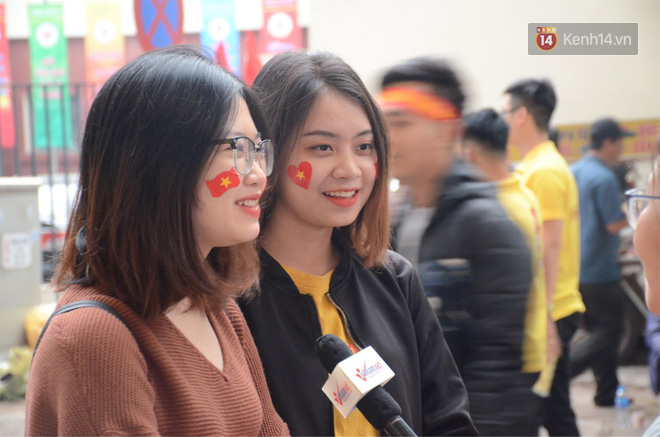 14.000 CĐV trên sân Hàng Đẫy chung vui với ĐT Việt Nam sau trận thắng Campuchia-41