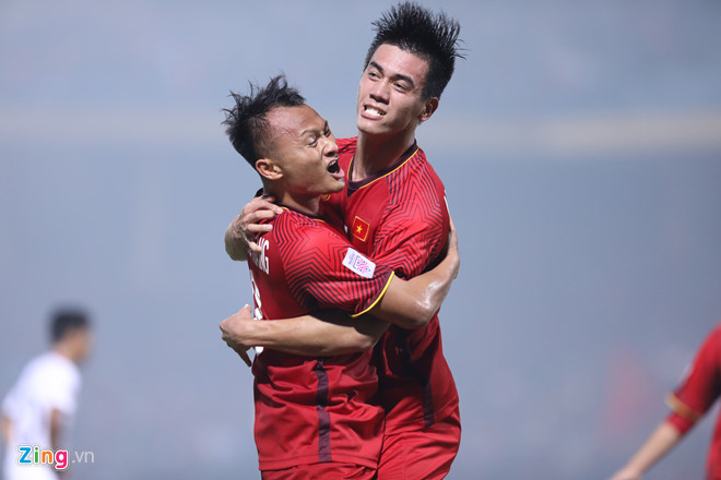 Tuyển Việt Nam vào bán kết AFF Cup với ngôi đầu bảng-6