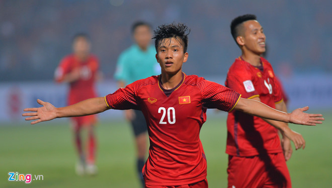 Tuyển Việt Nam vào bán kết AFF Cup với ngôi đầu bảng-4