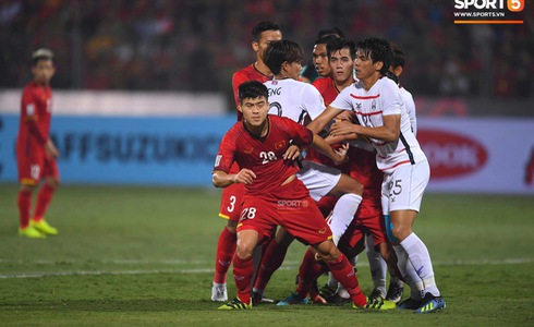 Tuyển Việt Nam vào bán kết AFF Cup với ngôi đầu bảng-2