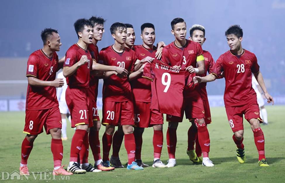 Ảnh: Bị phạm lỗi liên tục, Quang Hải vẫn vượt mặt cầu thủ Campuchia-7