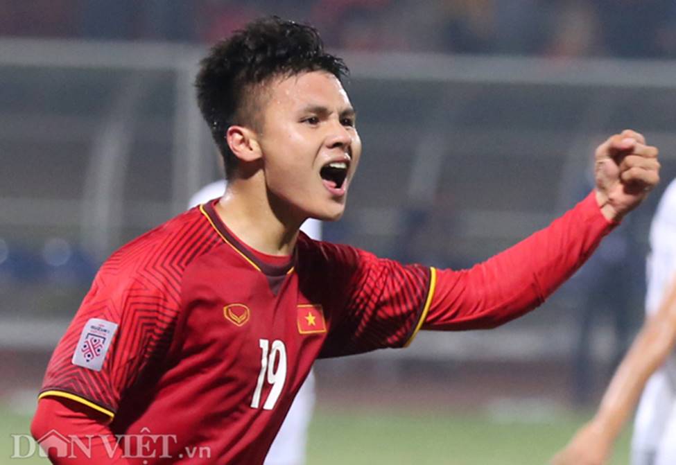 Ảnh: Bị phạm lỗi liên tục, Quang Hải vẫn vượt mặt cầu thủ Campuchia-10