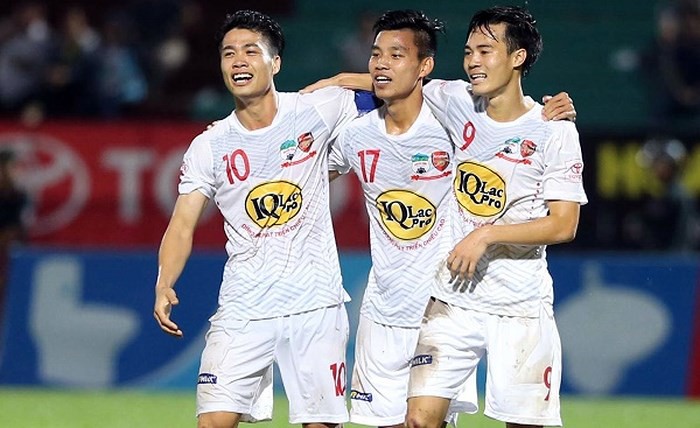 Sau tất cả, Công Phượng vẫn là chỗ dựa vững chãi của Văn Toàn-7