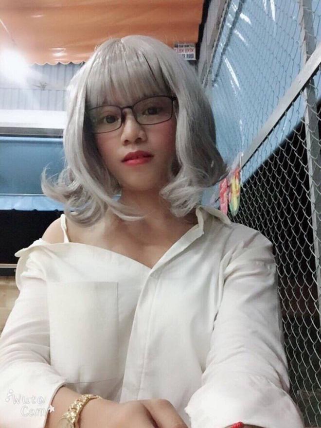 Hotgirl xinh đẹp dùng thân xác đổi tiền, xe và các nữ quái đa mưu-1