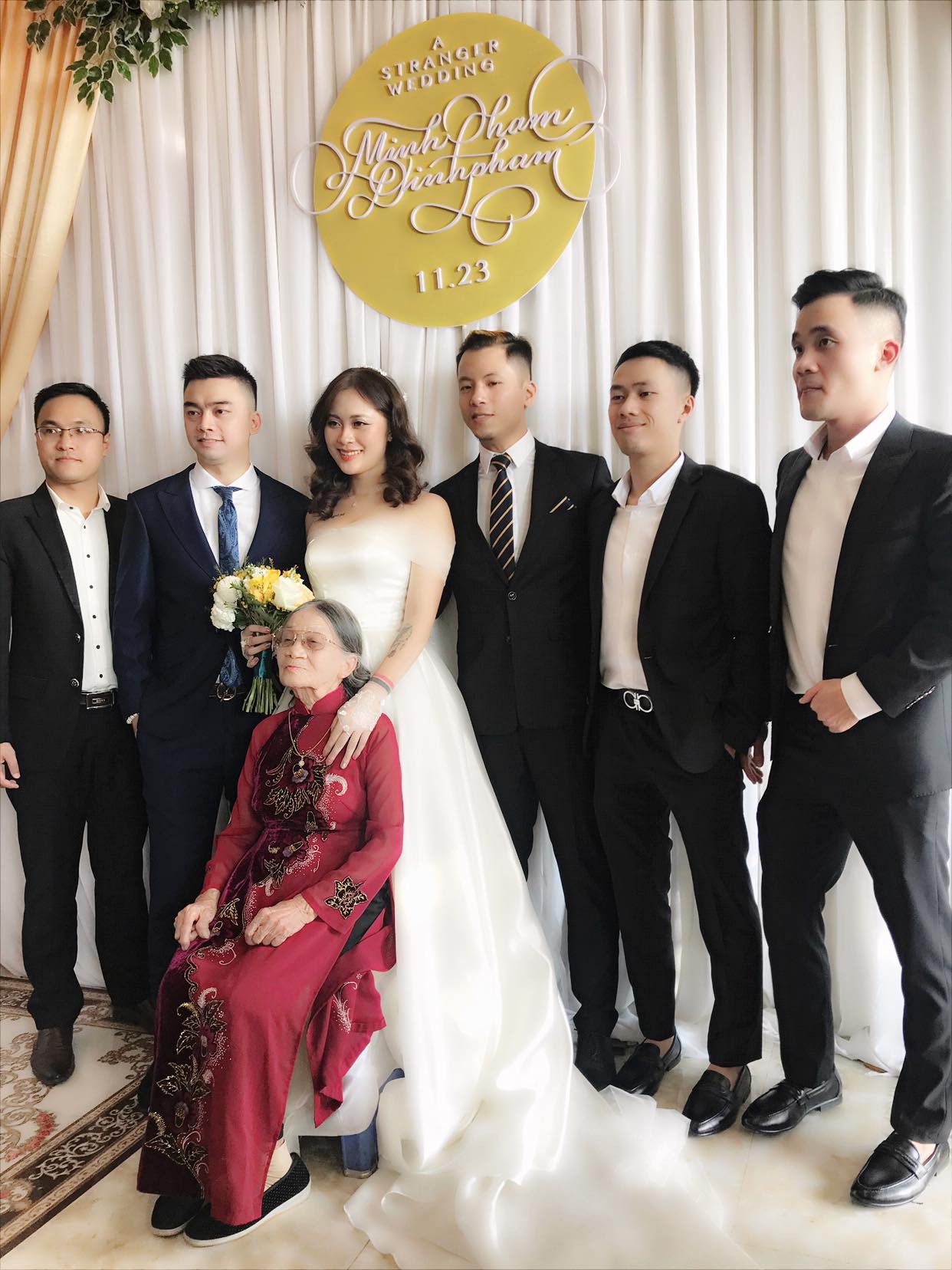 Con trai cơ phó vừa hủy hôn, con gái nghệ sĩ Hương Dung bất ngờ lên xe hoa, nhìn nhan sắc cô dâu ai cũng ngỡ ngàng-1