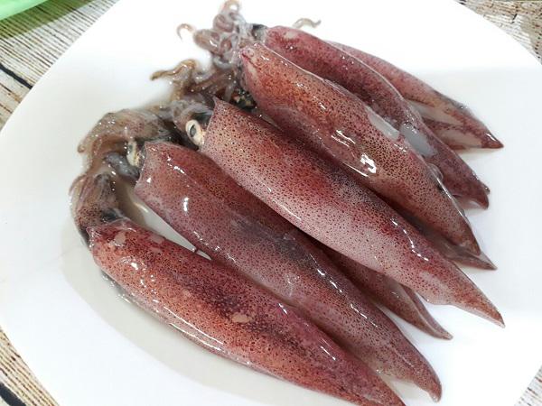 Mua mực trứng, chỉ cần BÓP nhẹ vào chỗ này, đảm bảo 100% trứng đầy ụ, tươi roi rói-2