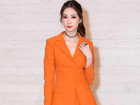 Đâu chỉ riêng Ngọc Trinh, nhiều mỹ nhân Việt xinh tuyệt đỉnh nhưng vùng nách thâm đen lại không thể giấu đâu cho kỹ-10