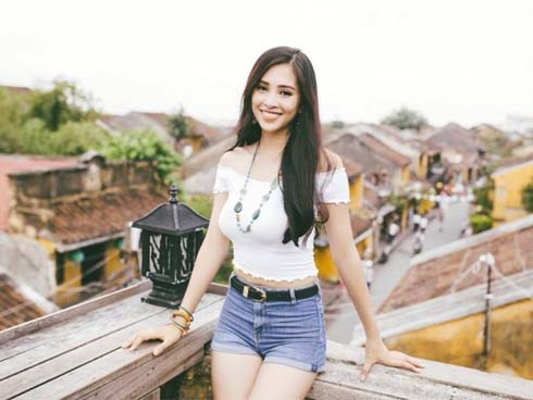 Á khôi Phương Linh công khai chê Hoa hậu Tiểu Vy nói tiếng Anh dở đến mức xấu hổ tại Miss World 2018-6