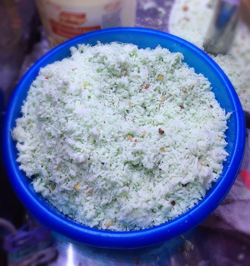 Bán bánh lạ bọc ống inox: Bám vỉa hè Hà Nội, chàng trai thu 70 triệu/tháng-2