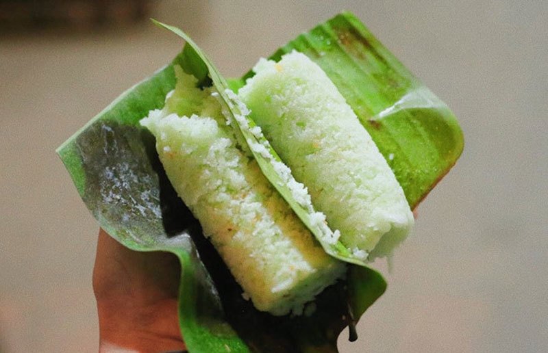 Bán bánh lạ bọc ống inox: Bám vỉa hè Hà Nội, chàng trai thu 70 triệu/tháng-1