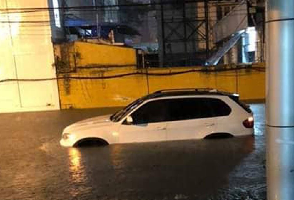 Bão số 9: Người Sài Gòn quay cuồng chống ngập suốt đêm-8