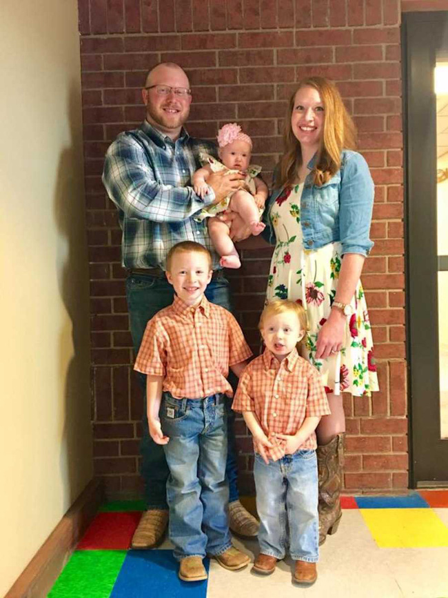 Nhận nụ hôn âu yếm từ anh trai, bé 6 tuần tuổi đã phải chiến đấu chống lại virus RSV đến mức suýt chết-4