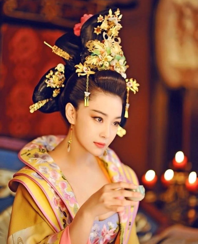 Quả báo của một nô tì phản chủ cướp chồng: bị Hoàng đế bắt khỏa thân trước trăm quan, chết trong đau đớn tủi nhục-8