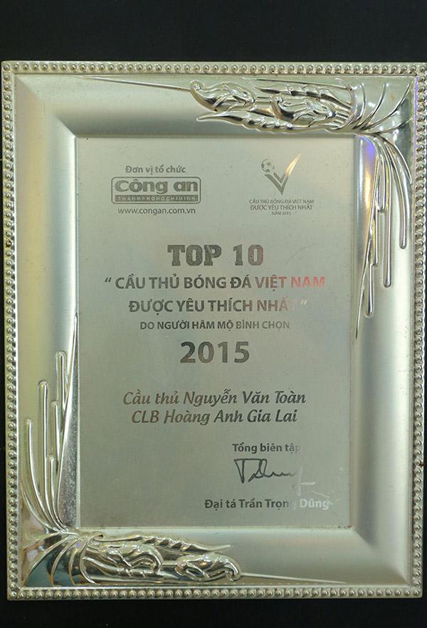 Khám phá căn phòng riêng cực đẹp của cầu thủ Nguyễn Văn Toàn ở quê nhà-8