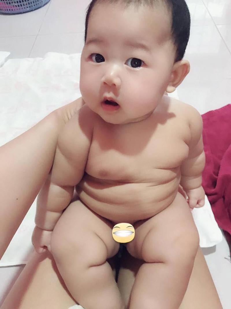 Trào lưu khoe ảnh con thân hình nhiều múi được hội bỉm sữa rầm rộ-2