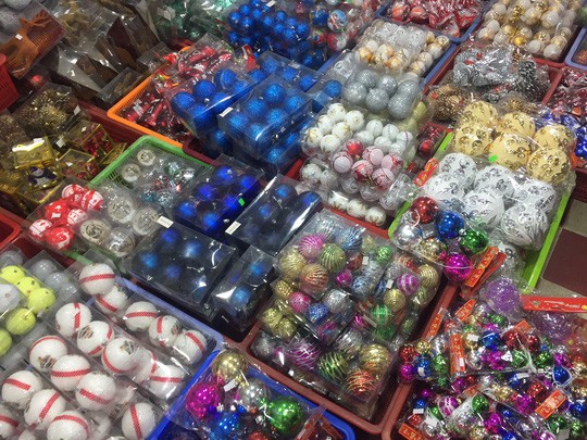 Cây thông Noel cao 6m có giá 33 triệu đồng-2