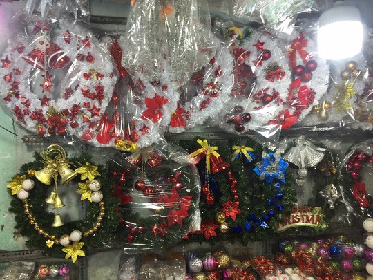 Cây thông Noel cao 6m có giá 33 triệu đồng-3