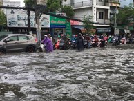 Toàn cảnh bão số 9 hoành hành khiến đường ngập, nhà cửa tan tác ở Khánh Hòa