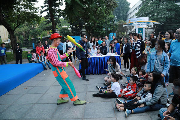 Vietnam Airlines Festa thu hút người dân Thủ đô dịp cuối tuần-7