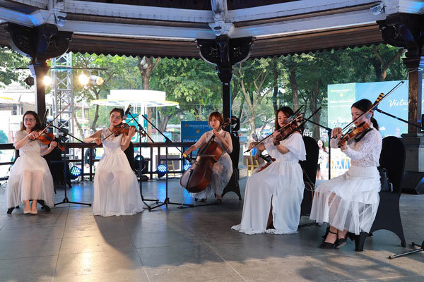 Vietnam Airlines Festa thu hút người dân Thủ đô dịp cuối tuần-8