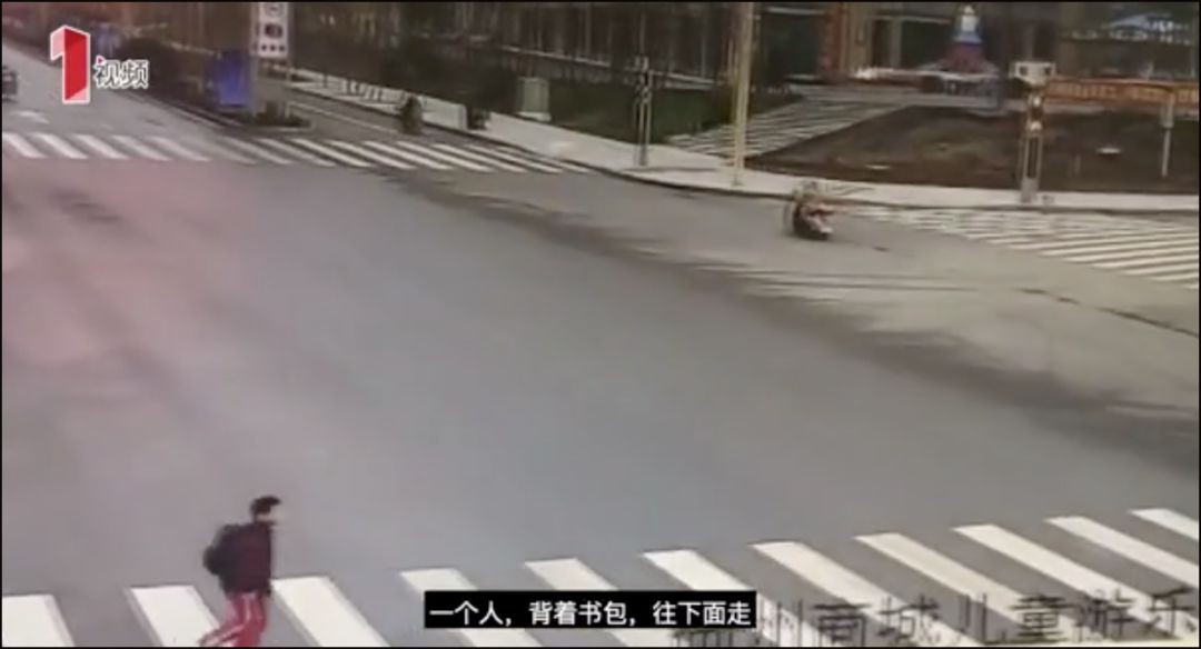 Bị ông chú lạ mặt giật balo, bé trai 10 tuổi hoảng sợ đến báo cảnh sát, sự thật khiến ai cũng ngã ngửa-4