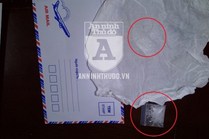 Clip: Người phụ nữ nam tính có biểu hiện lạ khi bị 141 kiểm tra-2