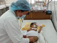 Căn bệnh bẩm sinh khiến trẻ tử vong trước 1 tuổi: Nhận biết bệnh từ dấu hiệu trên chiếc bỉm