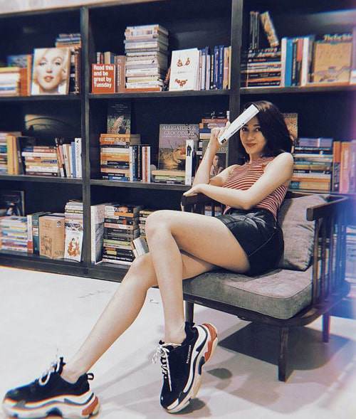 Chân dù ngắn nhưng thích hở bạo, cũn cỡn, không cẩn thận có ngày Bảo Anh sẽ hối hận-11