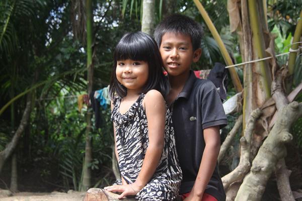 11 đứa trẻ sống bằng nghề lượm ve chai: Bữa ăn chỉ có cơm trắng với xì dầu-6