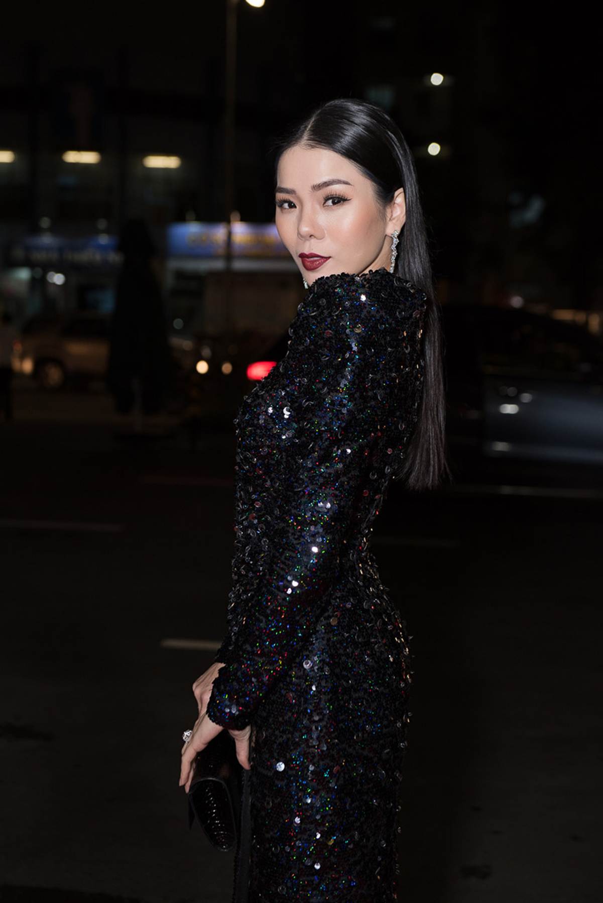 Đỗ Mỹ Linh, Huyền My và dàn mỹ nhân Việt gợi cảm đi xem thời trang-6