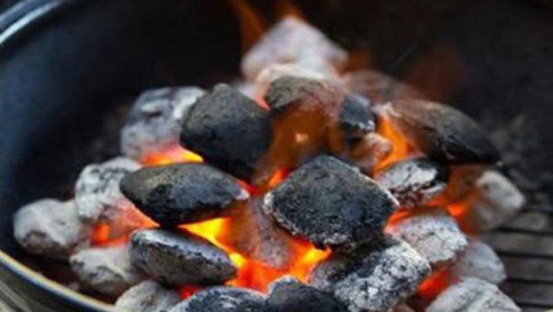 Ngộ độc khí than, 1 người tử vong 4 người nhập viện-1