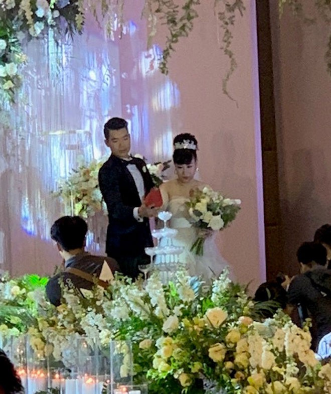 Cuộc sống của Trương Nam Thành thay đổi ra sao sau khi yêu và cưới nữ đại gia hơn 15 tuổi?-1