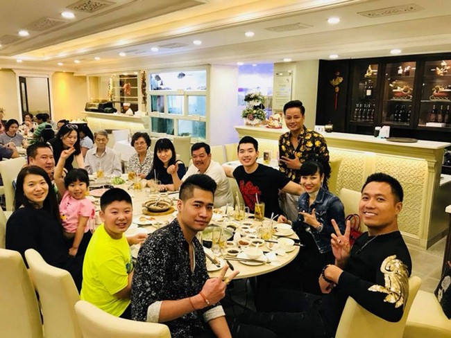 Cuộc sống của Trương Nam Thành thay đổi ra sao sau khi yêu và cưới nữ đại gia hơn 15 tuổi?-9