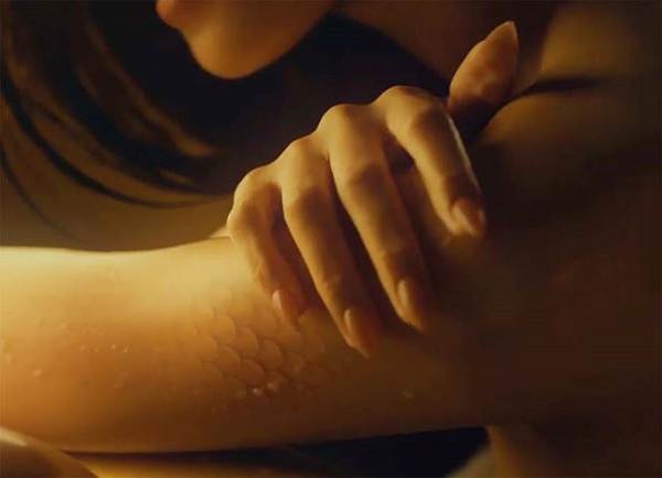 Hình ảnh Đông Nhi bán nude, cực nóng bỏng khiến fan phát ‘sốt’-3