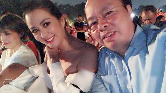 Hai cử chỉ đơn giản nhưng lãng mạn Thứ trưởng Bộ Tài chính dành cho Đinh Hiền Anh-8