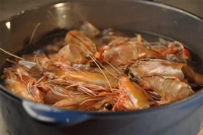 Mẹo làm bánh phồng tôm tại nhà tuyệt ngon mà đơn giản chẳng ai ngờ-2