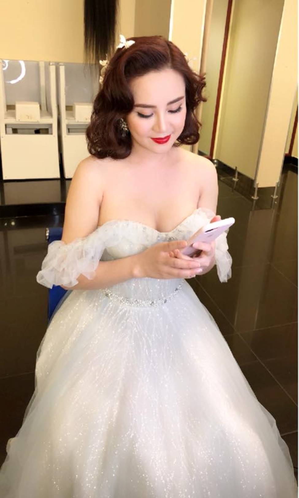 Người đẹp Phan Thiết từng đi bưng bê, rửa chén đến bà hoàng làm vợ đại gia, ở biệt thự 40 tỷ-6