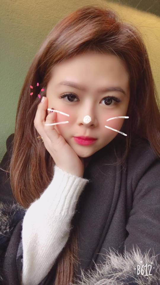 Chuyện ngôn tình của hoàng tử ĐT Việt Nam và nữ sinh viên nóng bỏng-11