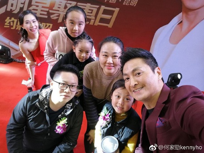 Triển Chiêu Hà Gia Kính: Soái ca lừng lẫy một thời giờ thành ông chú tuổi 59 cô độc giữa gia tài hàng trăm tỷ-10