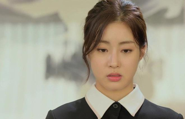 Mẹ chồng bỗng dưng dẫn người yêu cũ của con trai về nhà rồi tuyên bố một câu khiến nàng dâu chết sững-2