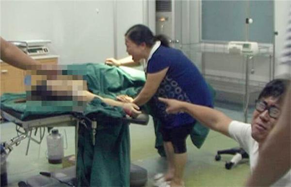 Nhập viện sinh con khi mang thai 8 tháng, người mẹ ra đi mãi sau một tiếng ho-2