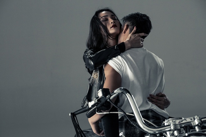 Trọng Hiếu lần đầu bán nude khoe hình thể cực chuẩn-9