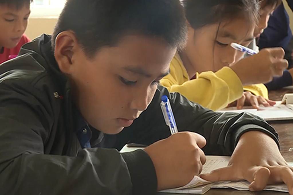 Vụ bắt HS tát bạn: Cô giáo suy sụp, chồng xin nghỉ việc để chăm sóc-2