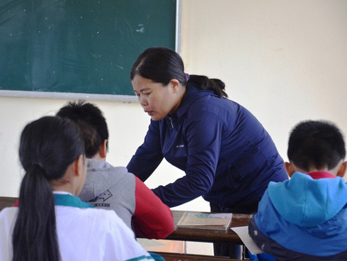 Cô giáo ép cả lớp tát học sinh 231 cái” đập đầu vào tường tự tử?-3