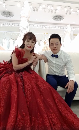 Cô dâu 62 tuổi khoe ảnh cưới lần 2 sau 2 tháng kết hôn, hạnh phúc khi chồng gọi là công chúa xinh đẹp-4