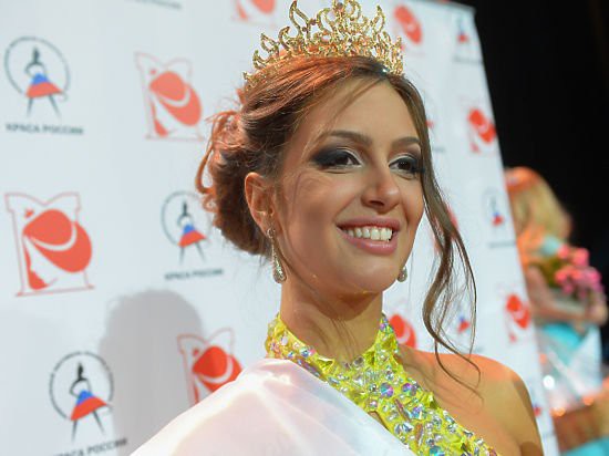 Ngắm nhan sắc kiều diễm của cựu hoa hậu Moscow 2015 - Tân Đệ nhất phu nhân Malaysia-5