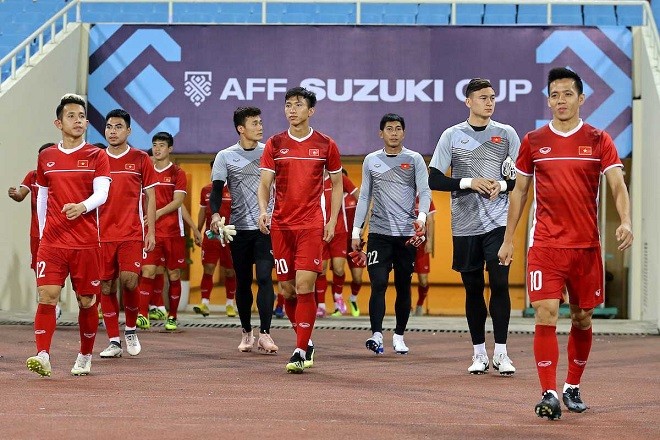 Vì sao đội tuyển Việt Nam buộc phải dùng chuyên cơ bay thẳng đến Philippines đá bán kết AFF Cup 2018?-1