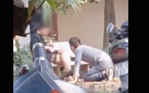 Quỳ trước mặt bạn gái và hành động tiếp theo của chàng trai khiến bao người giận thay-1