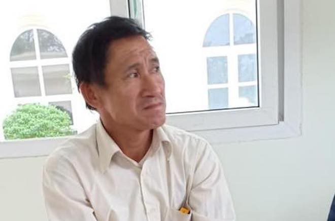 Con gái 18 tuổi bỗng biệt tăm, bố hoảng hốt khi bạn nói con đã nghỉ làm về quê 1 tháng-3